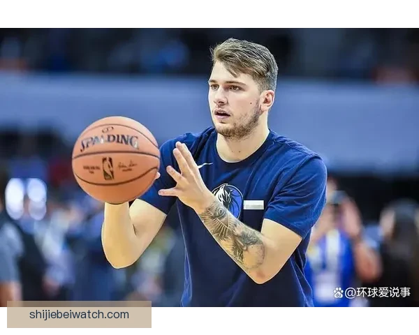 海斯20分钟8中8砍19+7疯狂一战 赛后呼吁东契奇减少吃T次数